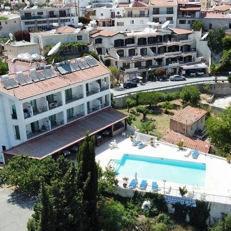 Pissouriana Hotel Apartments Buitenkant foto